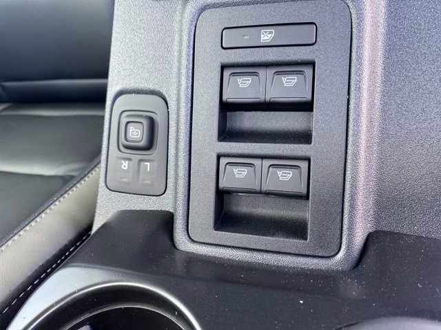 2026 Shadow Black Ford Bronco Outer Banks 4X4 Convertible