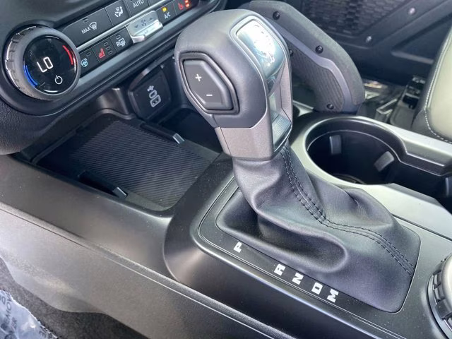 2026 Shadow Black Ford Bronco Outer Banks 4X4 Convertible