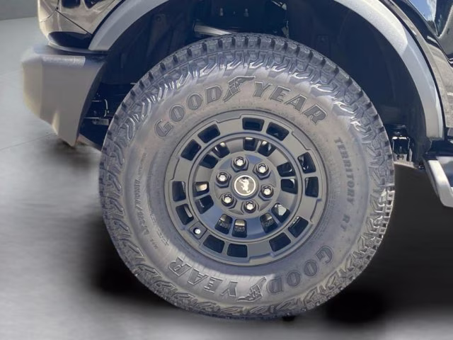 2026 Shadow Black Ford Bronco Outer Banks 4X4 Convertible