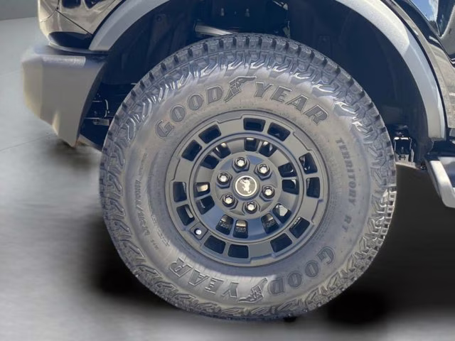 2026 Shadow Black Ford Bronco Outer Banks 4X4 Convertible