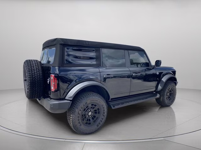 2026 Shadow Black Ford Bronco Outer Banks 4X4 Convertible