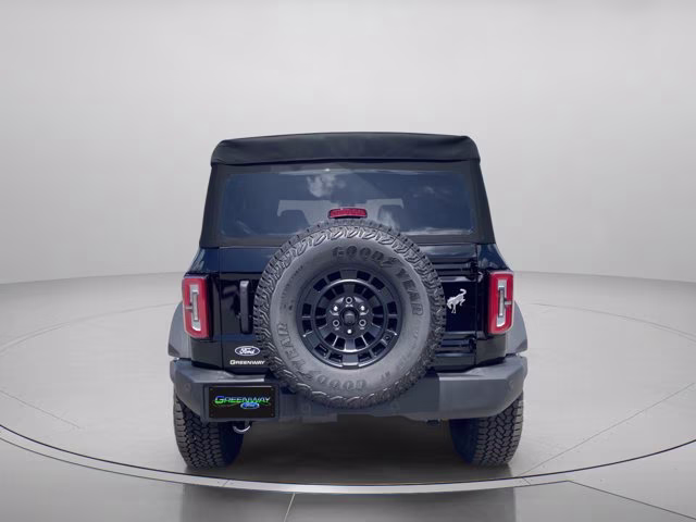 2026 Shadow Black Ford Bronco Outer Banks 4X4 Convertible