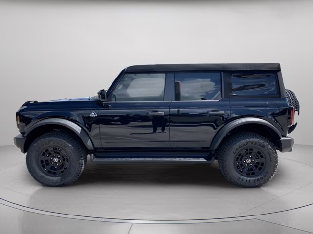 2026 Shadow Black Ford Bronco Outer Banks 4X4 Convertible