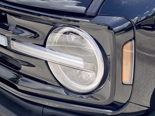 2026 Shadow Black Ford Bronco Outer Banks 4X4 Convertible