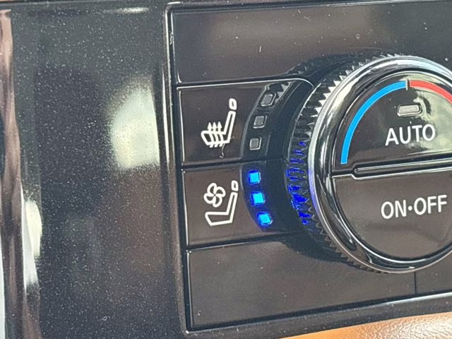 2023 Deep Ocean Blue Pearl Nissan Pathfinder Platinum 4X4 SUV