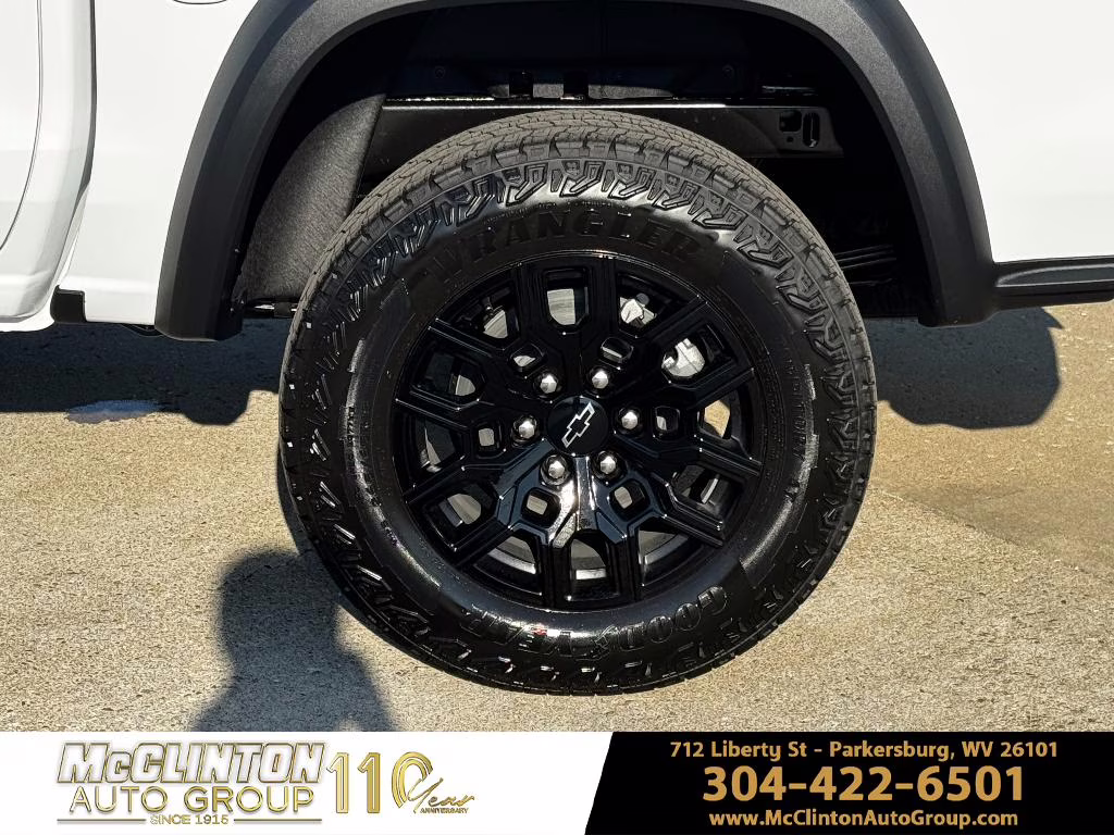 2026 Summit White Chevrolet Colorado 4WD Trail Boss 4X4 Truck