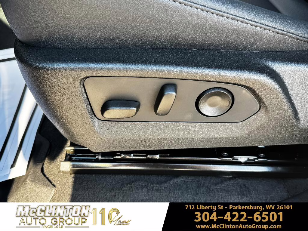 2026 Summit White Chevrolet Colorado 4WD Trail Boss 4X4 Truck