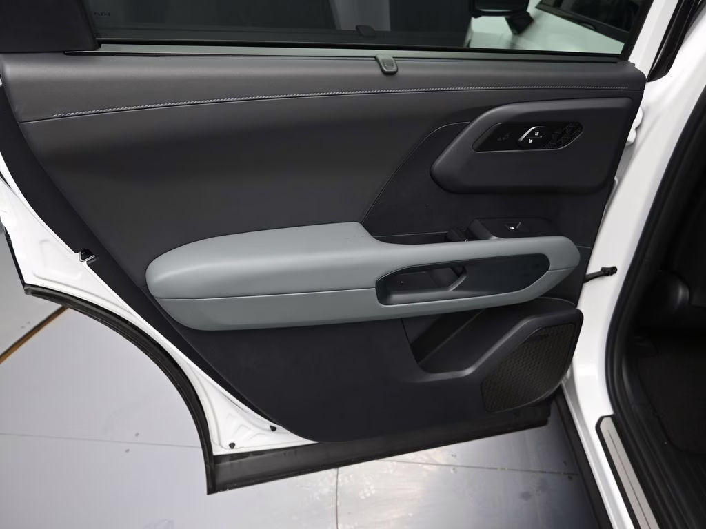 2027 Glacial White Pearl Kia Telluride X-Line SX-Prestige AWD SUV