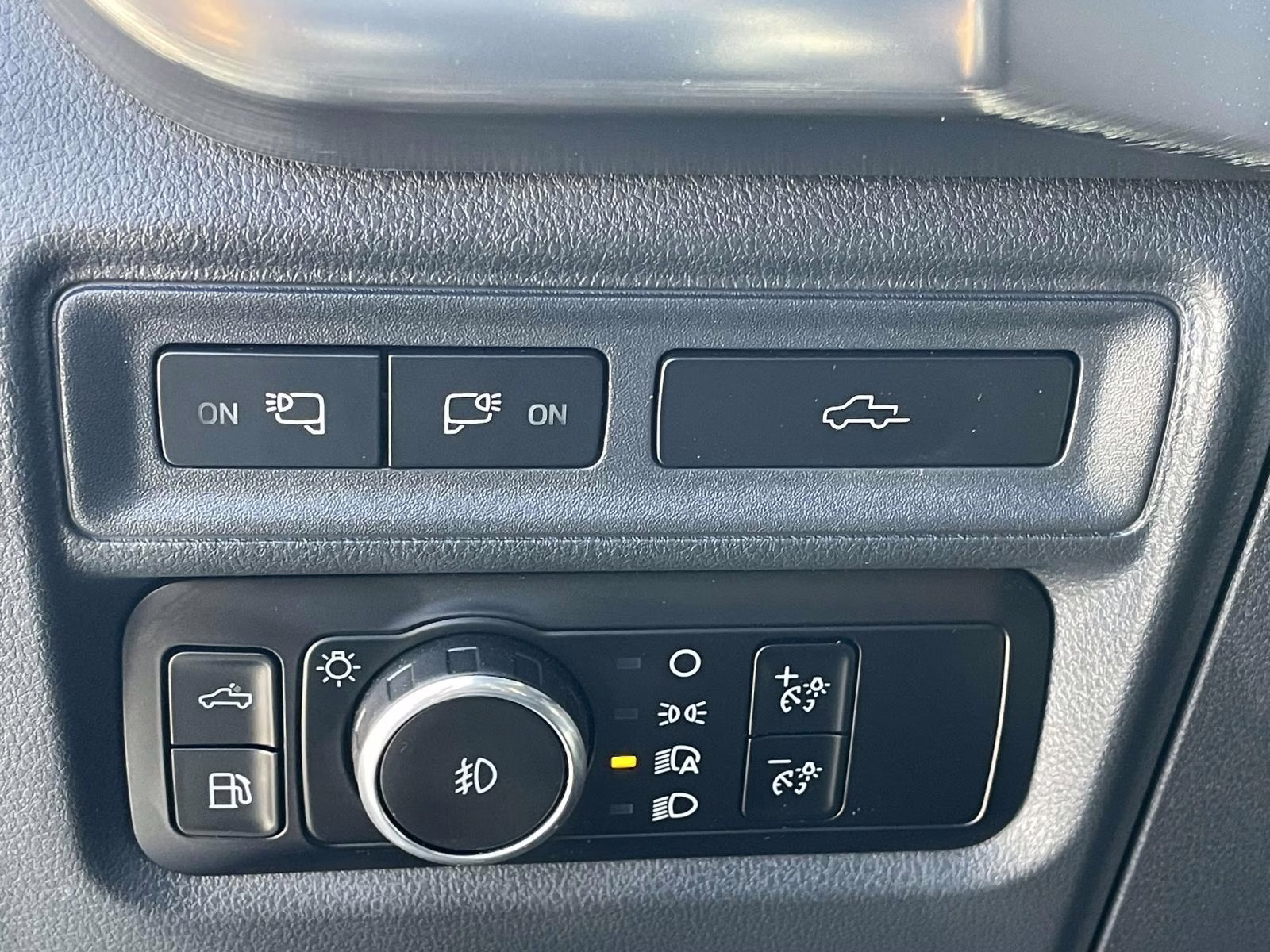 2023 White Metallic Ford F-150 Lariat 4X4 Truck