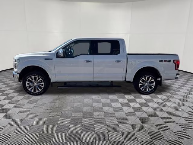 2016 White Platinum Metallic Tri-Coat Ford F-150 Lariat 4X4 Truck
