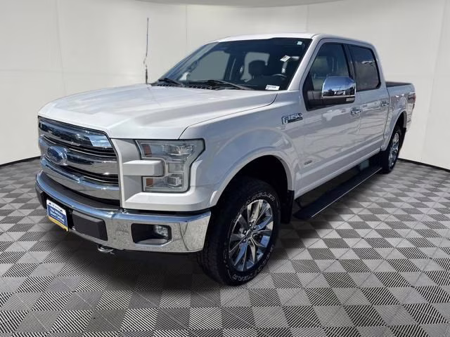 2016 White Platinum Metallic Tri-Coat Ford F-150 Lariat 4X4 Truck