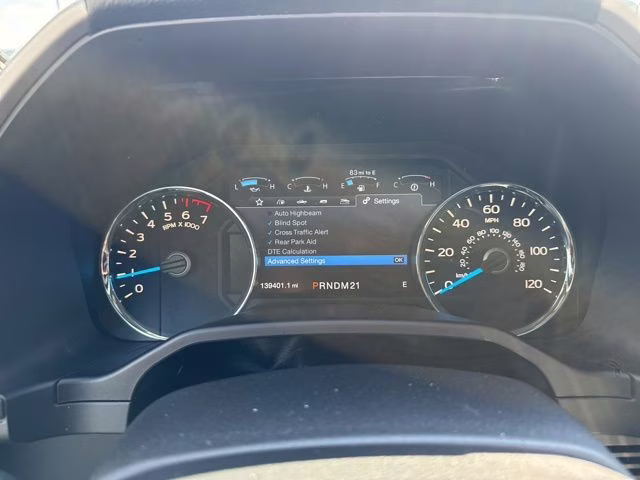 2016 White Platinum Metallic Tri-Coat Ford F-150 Lariat 4X4 Truck