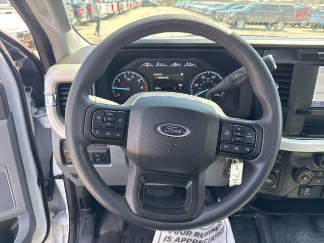 2024 Oxford White Ford Super Duty F-350 SRW XL 4X4 Truck