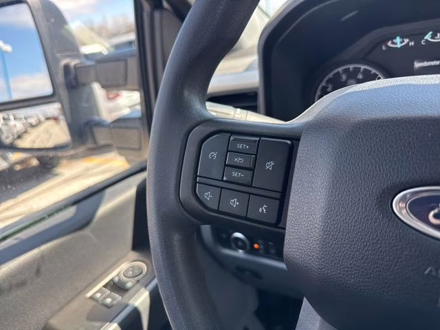 2024 Oxford White Ford Super Duty F-350 SRW XL 4X4 Truck