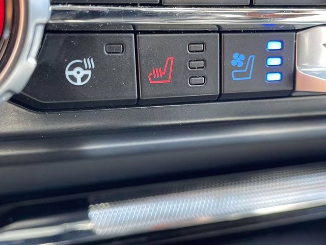 2023 White Metallic Ford F-150 Lariat 4X4 Truck