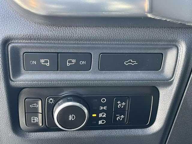 2023 White Metallic Ford F-150 Lariat 4X4 Truck