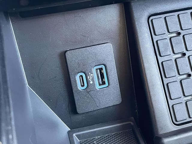 2023 White Metallic Ford F-150 Lariat 4X4 Truck