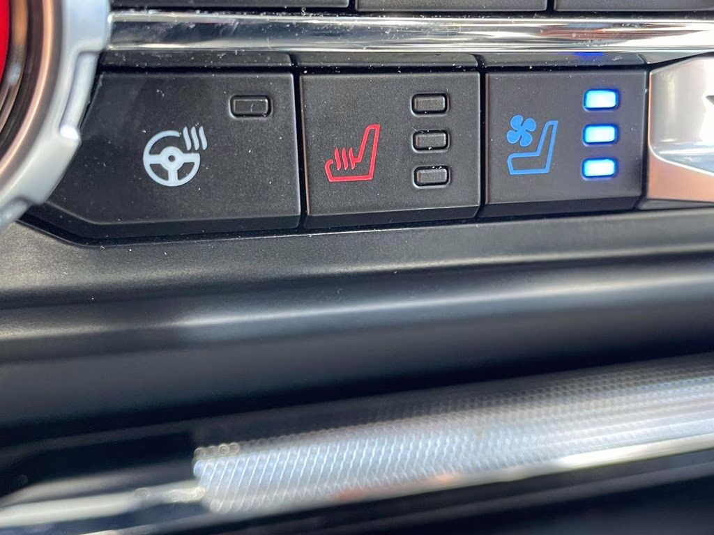 2023 White Metallic Ford F-150 Lariat 4X4 Truck