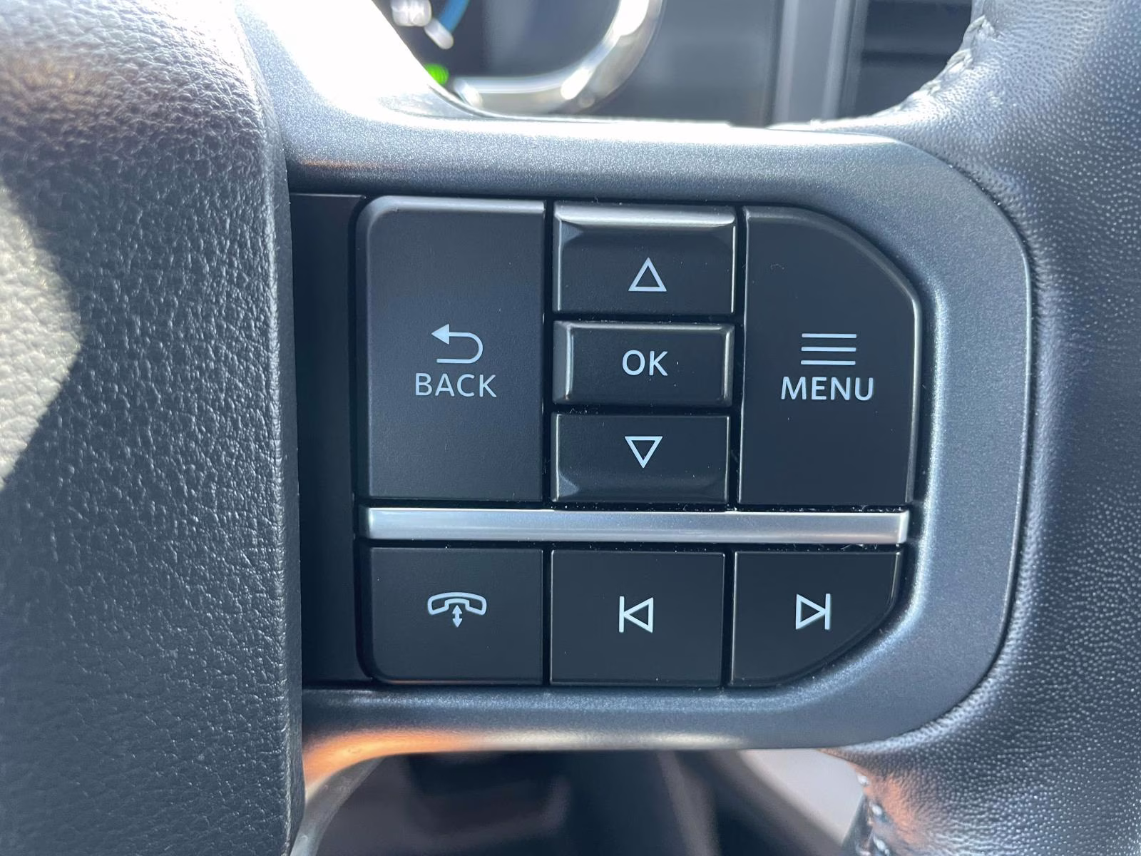 2023 White Metallic Ford F-150 Lariat 4X4 Truck