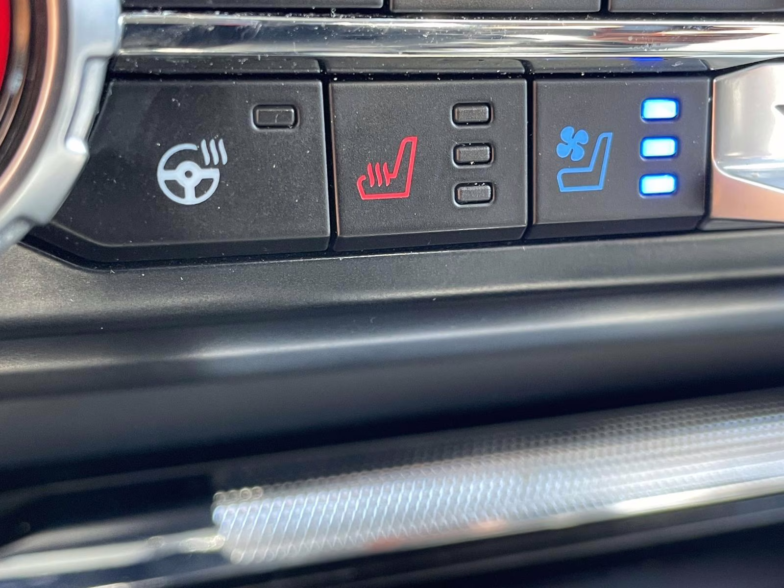 2023 White Metallic Ford F-150 Lariat 4X4 Truck