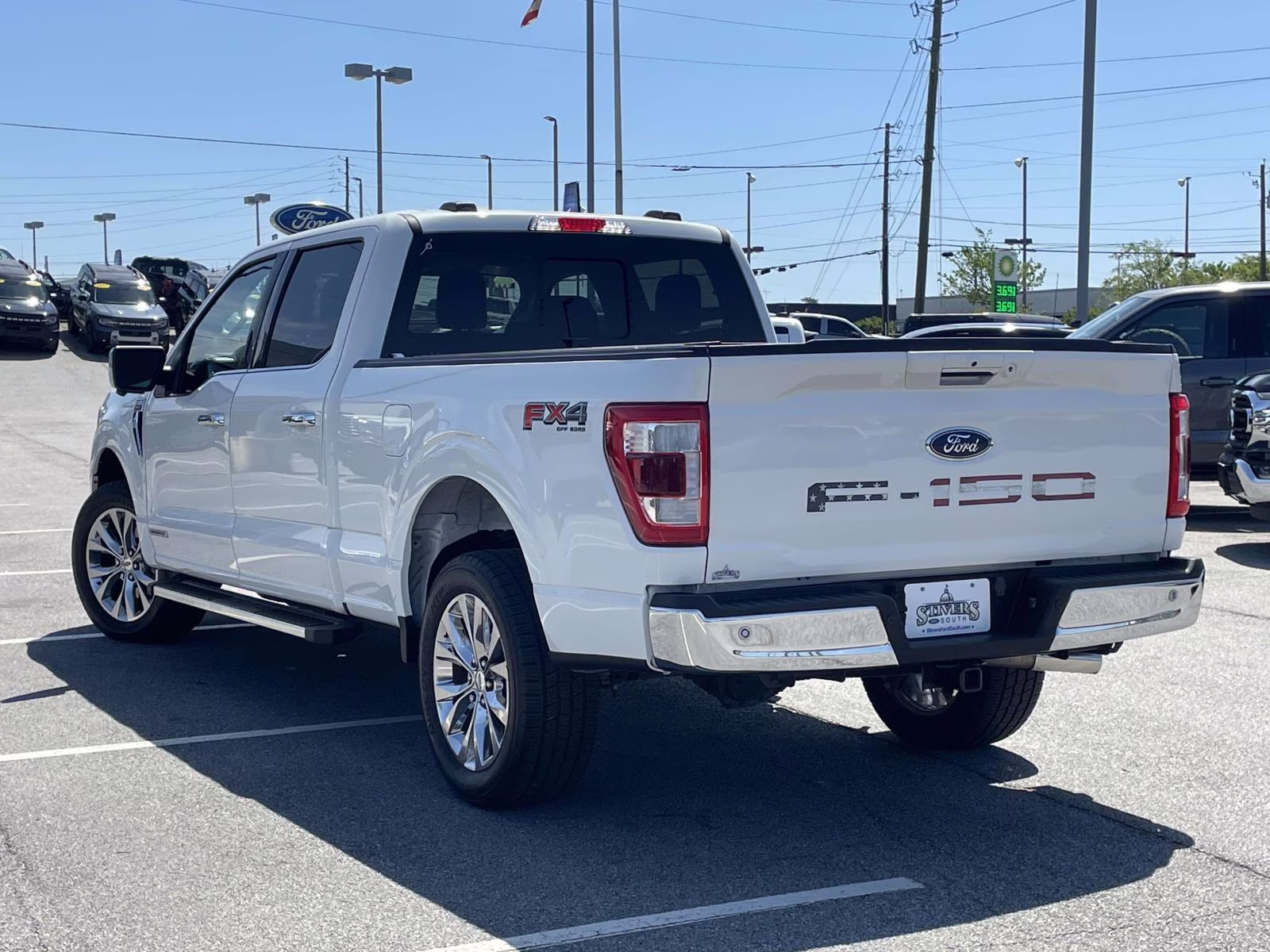 2023 White Metallic Ford F-150 Lariat 4X4 Truck