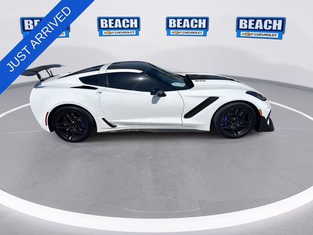 2019 Arctic White Chevrolet Corvette ZR1 RWD Coupe