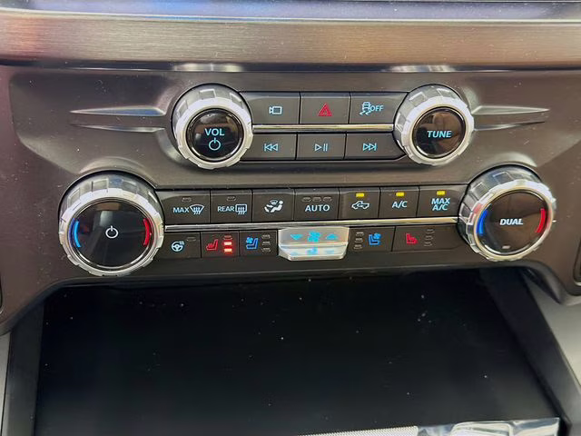 2026 Oxford White Ford Super Duty F-250 SRW Lariat AG WAGON PRORODEO 4X4 Truck