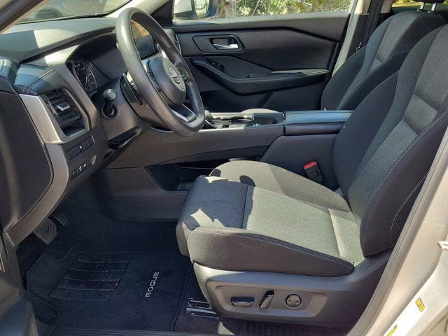2024 Brilliant Silver Metallic Nissan Rogue SV FWD SUV