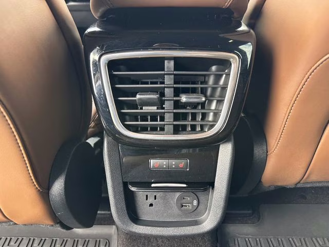 2021 White Lincoln Nautilus Reserve AWD SUV