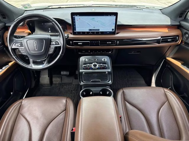 2021 White Lincoln Nautilus Reserve AWD SUV