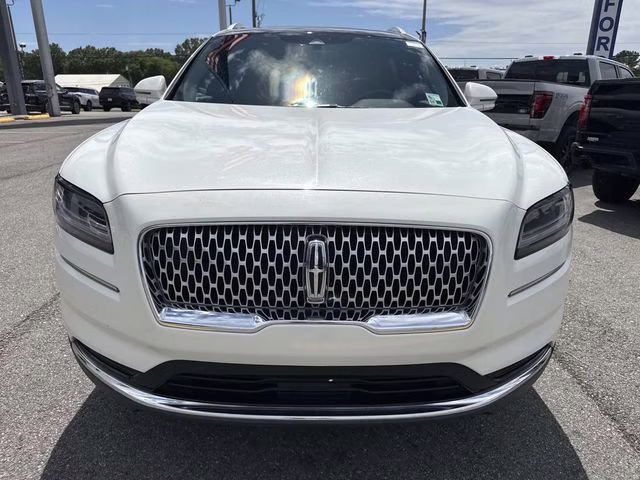 2021 White Lincoln Nautilus Reserve AWD SUV