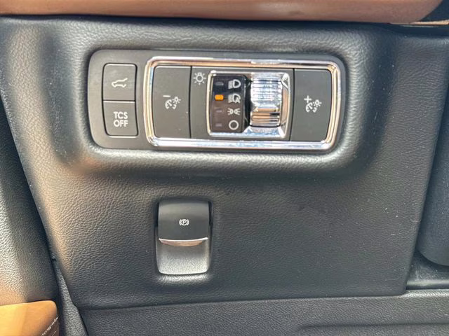 2021 White Lincoln Nautilus Reserve AWD SUV