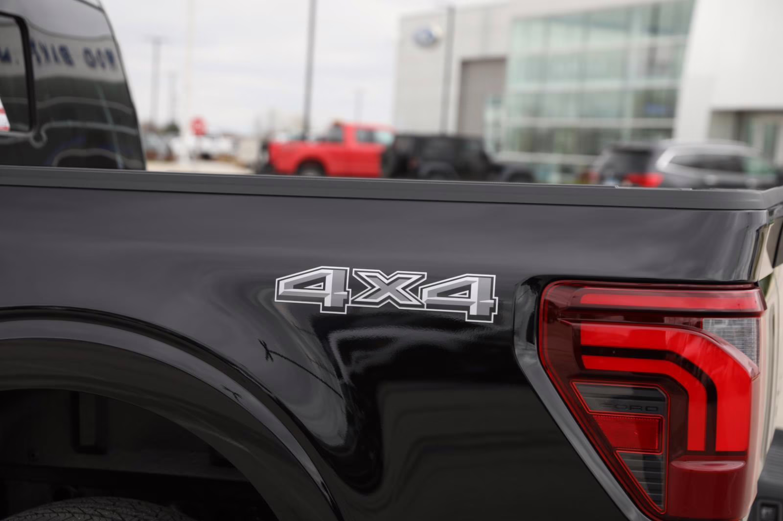 2026 Agate Black Metallic Ford F-150 LARIAT 4X4 Truck