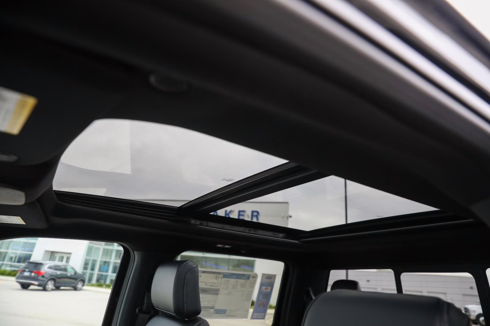 2026 Agate Black Metallic Ford F-150 LARIAT 4X4 Truck