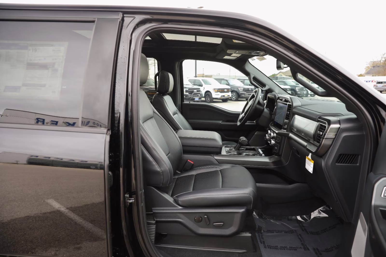 2026 Agate Black Metallic Ford F-150 LARIAT 4X4 Truck