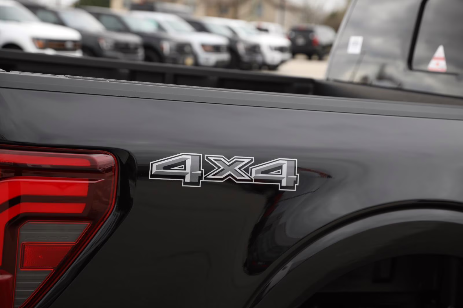 2026 Agate Black Metallic Ford F-150 LARIAT 4X4 Truck