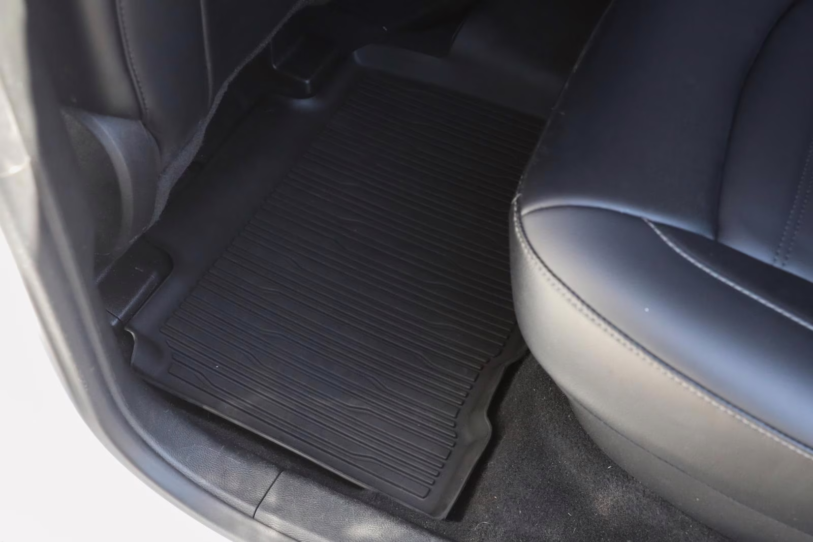 2023 Oxford White Ford Edge SEL AWD SUV