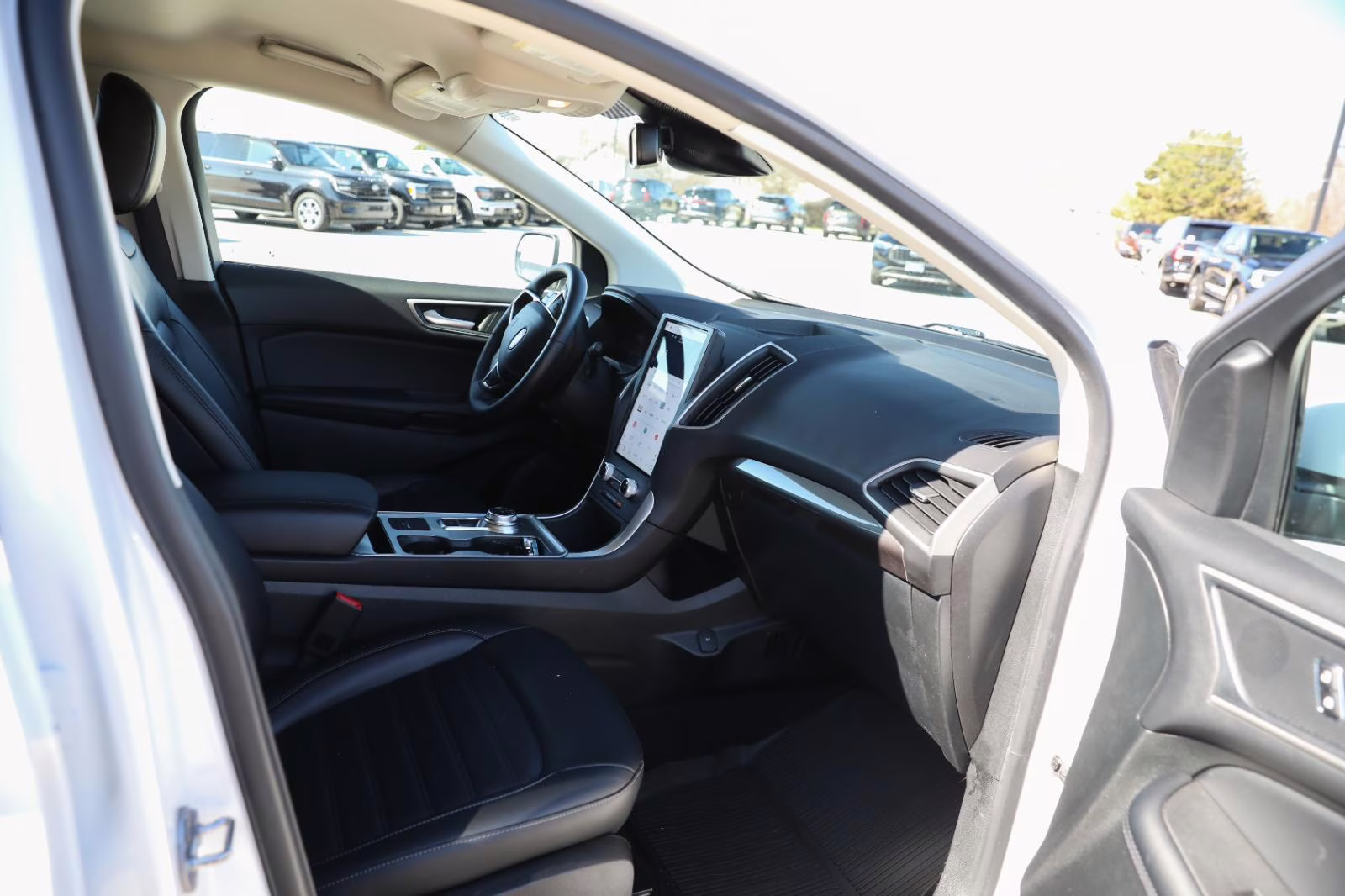 2023 Oxford White Ford Edge SEL AWD SUV