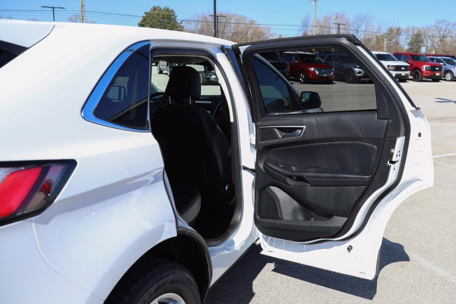 2023 Oxford White Ford Edge SEL AWD SUV