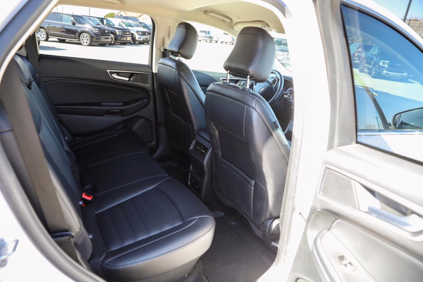 2023 Oxford White Ford Edge SEL AWD SUV