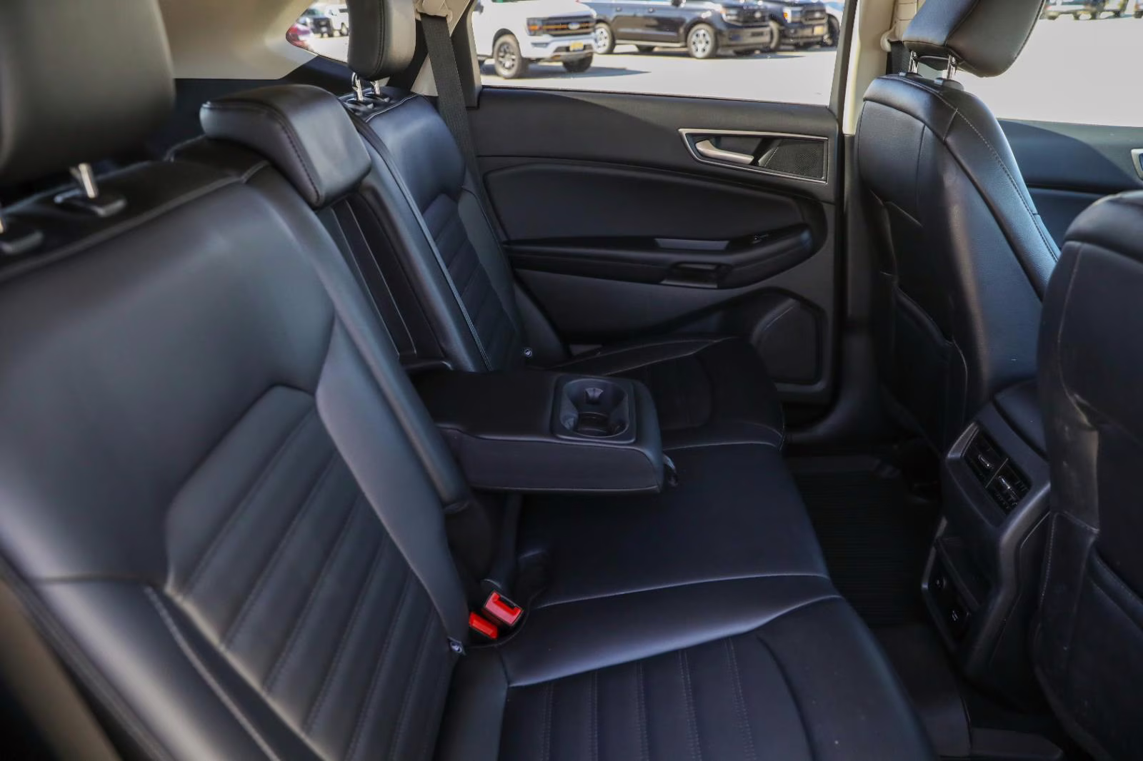 2023 Oxford White Ford Edge SEL AWD SUV