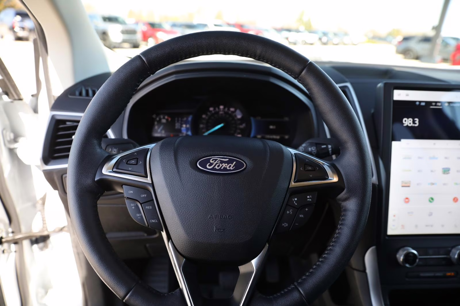 2023 Oxford White Ford Edge SEL AWD SUV