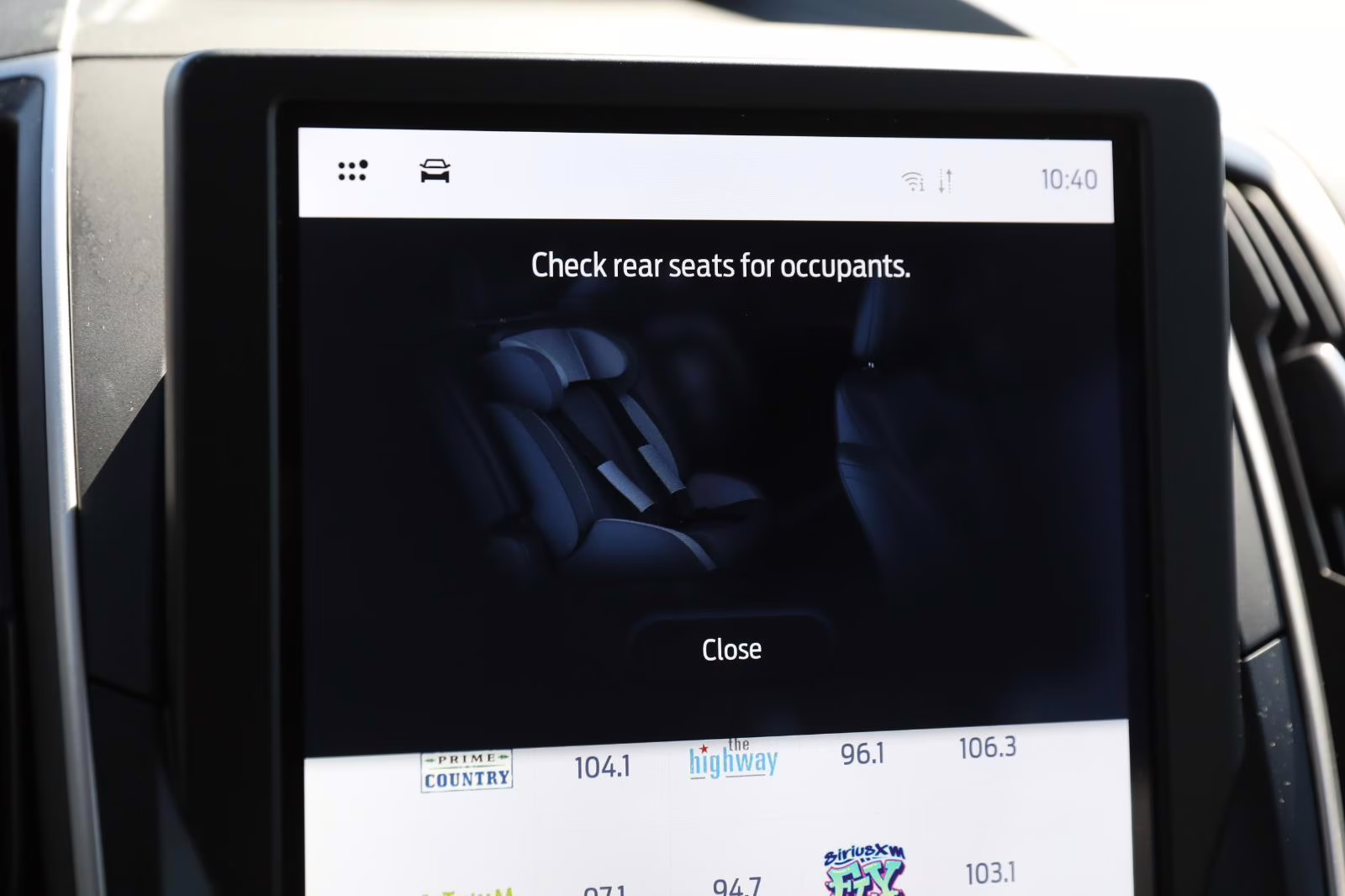 2023 Oxford White Ford Edge SEL AWD SUV