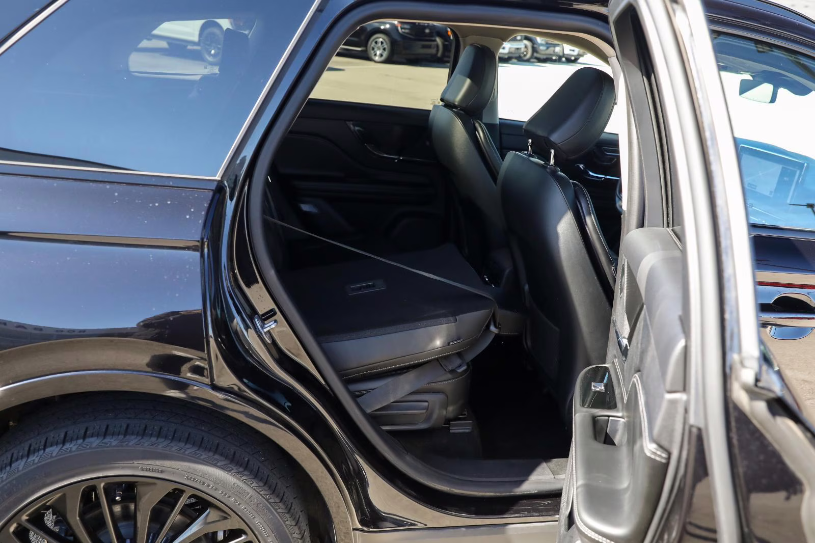 2023 Infinite Black Lincoln Corsair Reserve FWD SUV
