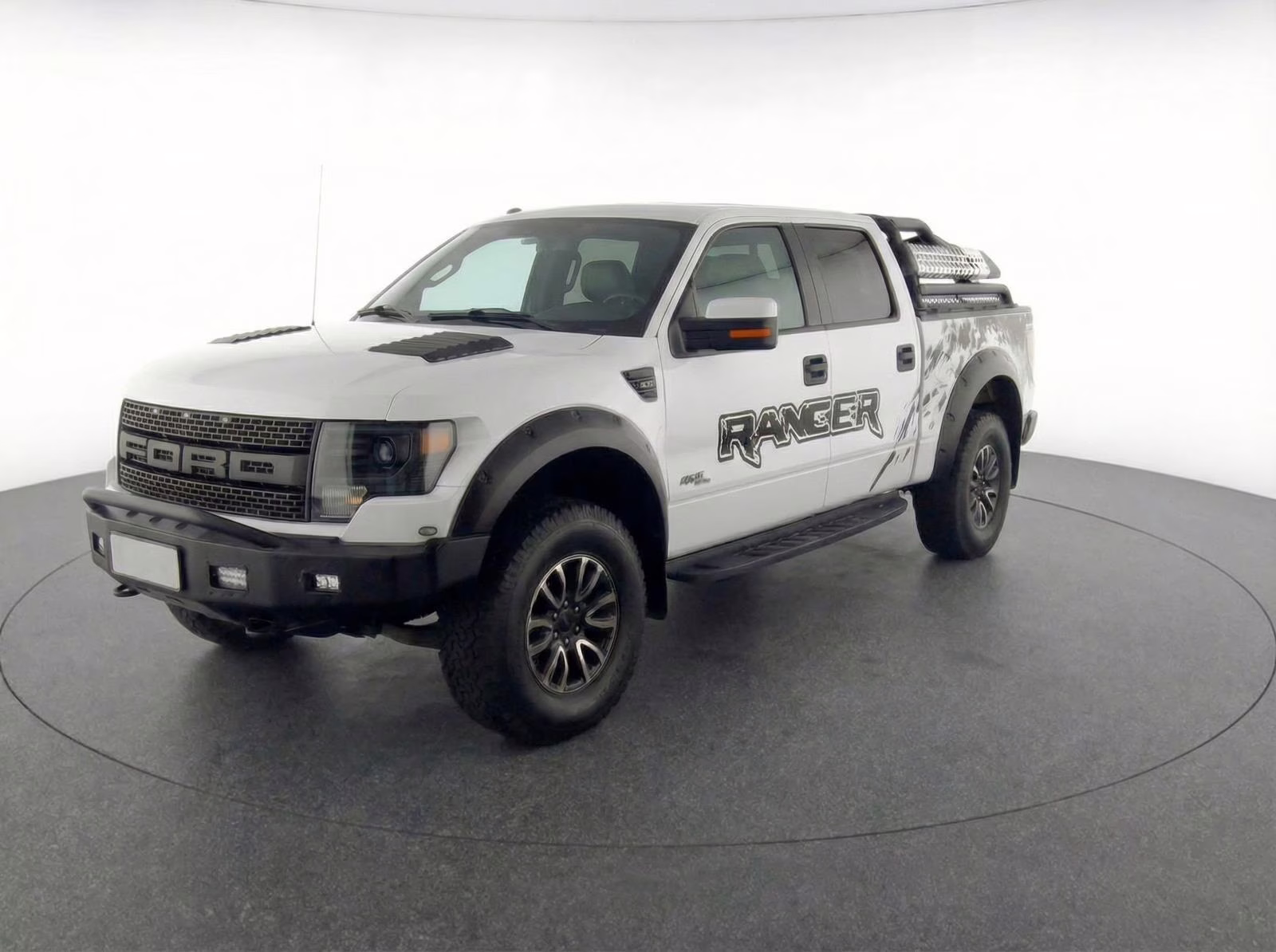 2014 Oxford White Ford F-150 SVT Raptor 4X4 Truck