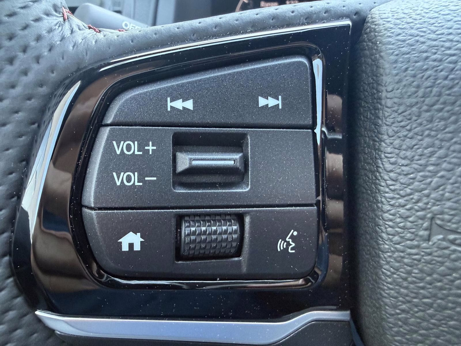 2026 Platinum White Pearl Honda Ridgeline Black Edition Two-Tone AWD Truck