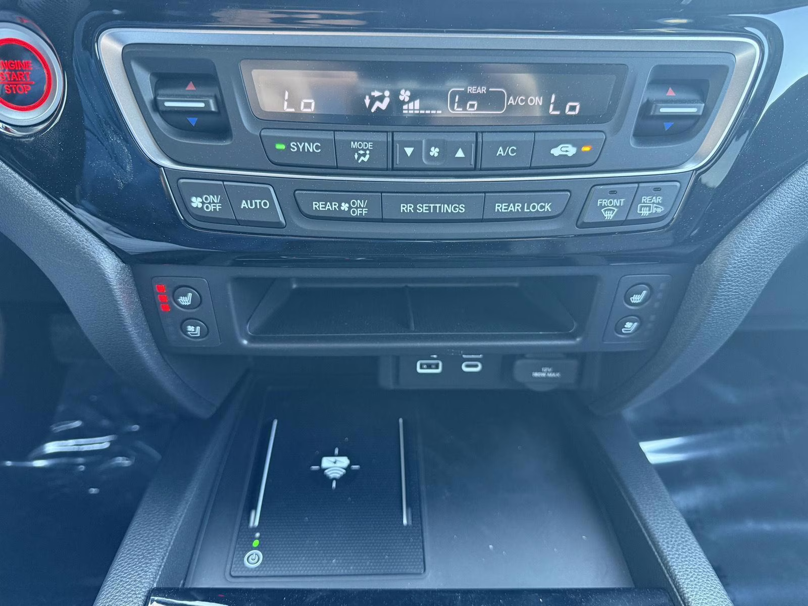 2026 Platinum White Pearl Honda Ridgeline Black Edition Two-Tone AWD Truck