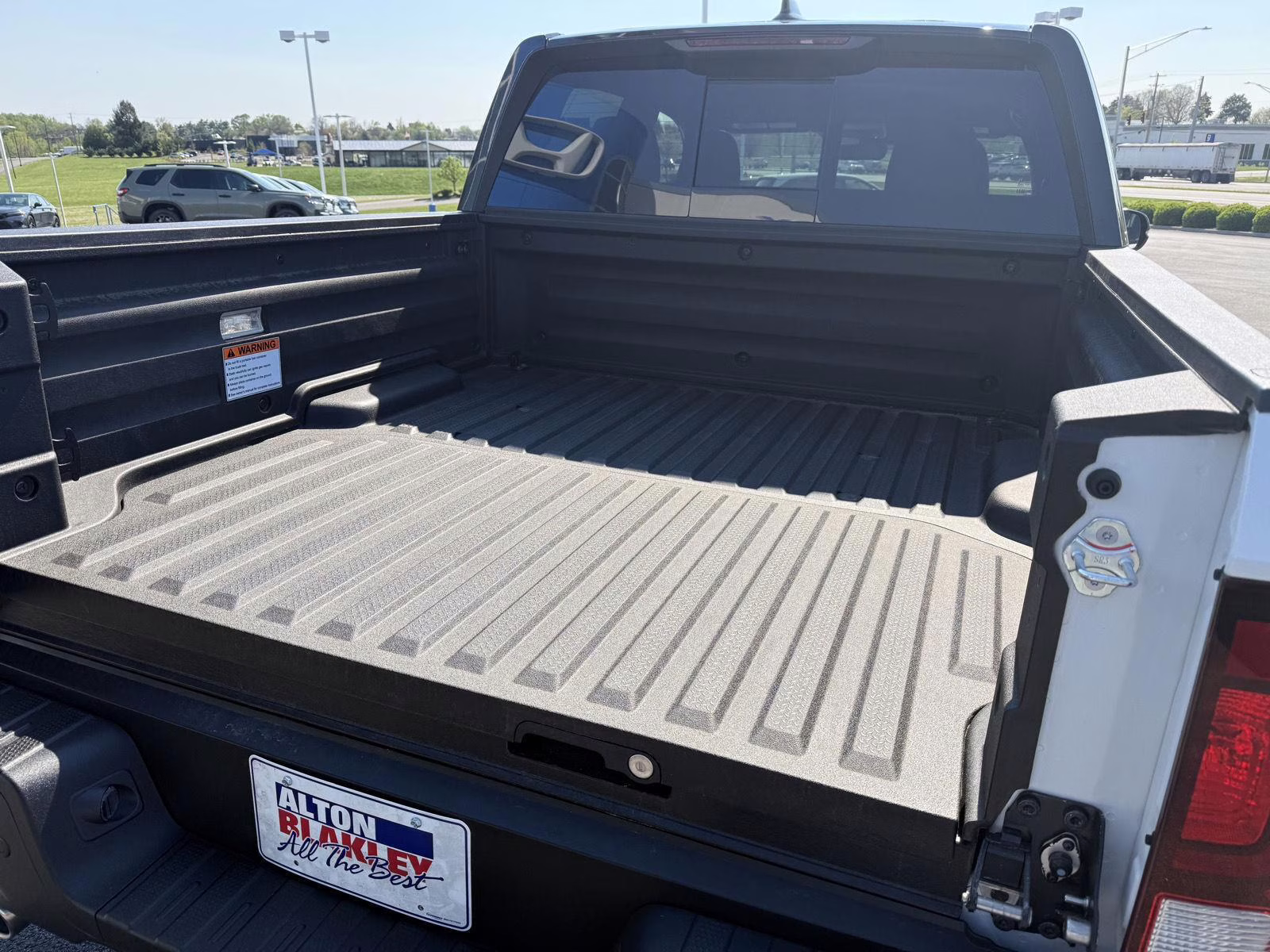 2026 Platinum White Pearl Honda Ridgeline Black Edition Two-Tone AWD Truck