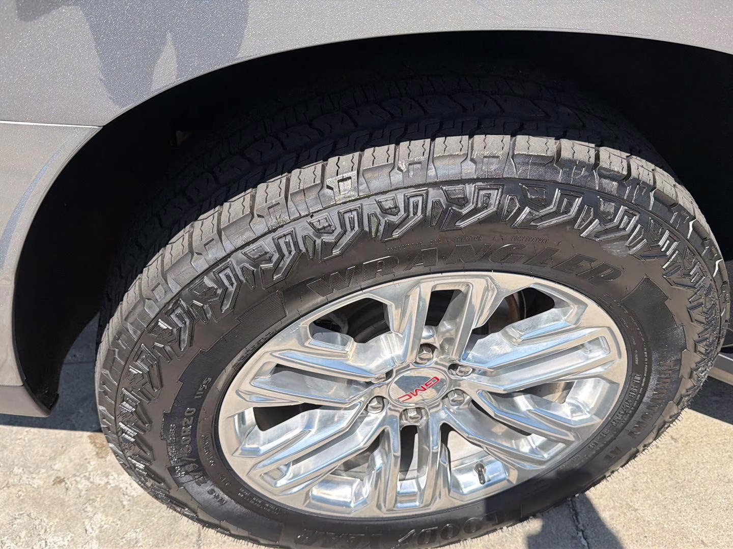 2022 Satin Steel Metallic GMC Yukon SLT 4X4 SUV