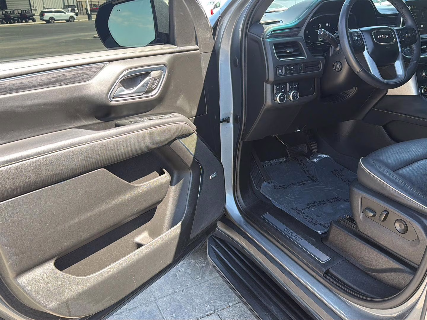 2022 Satin Steel Metallic GMC Yukon SLT 4X4 SUV